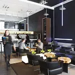 Le Germain Hotel Maple Leaf Square 